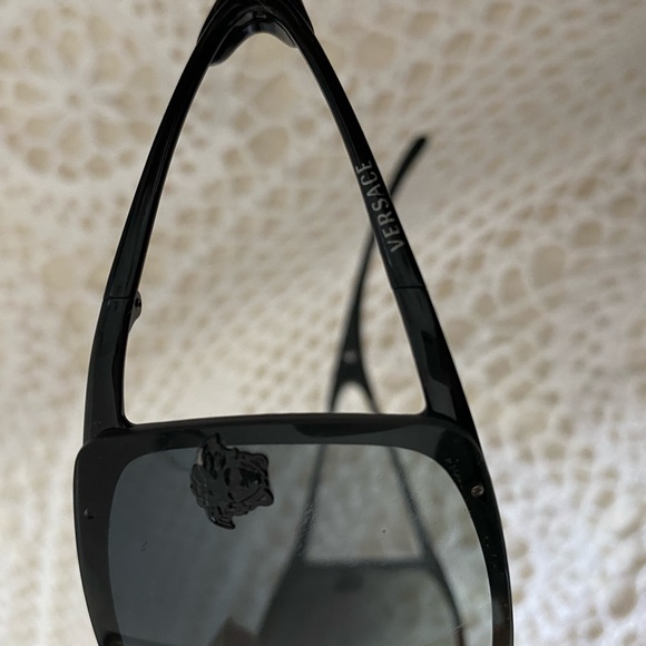 VERSACE SUNGLASSES - Picture 3 of 6